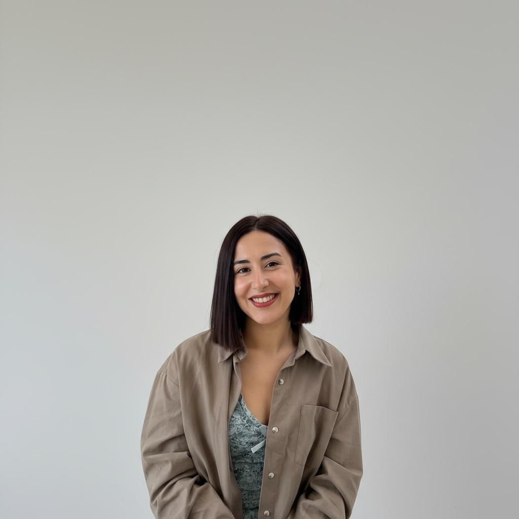 Mimoza Bag, TEFL Level 5 English teacher based in London